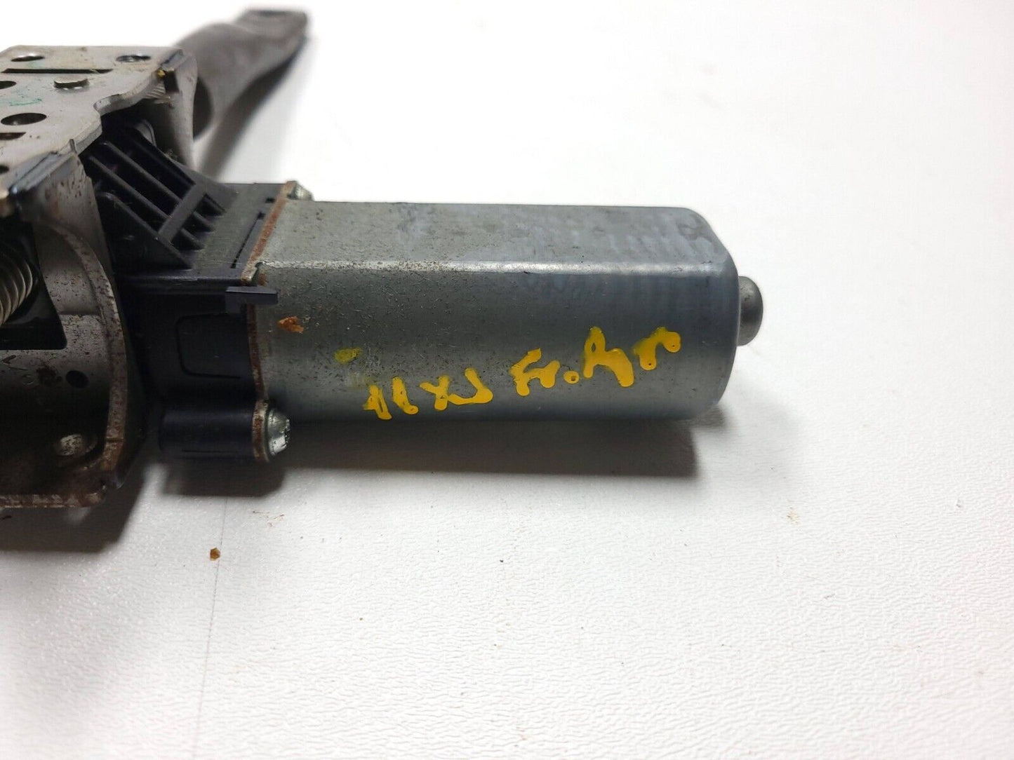 2010-1019 Jaguar XJ Front Seat Adjust Motor Passenger Right 5pcs OEM