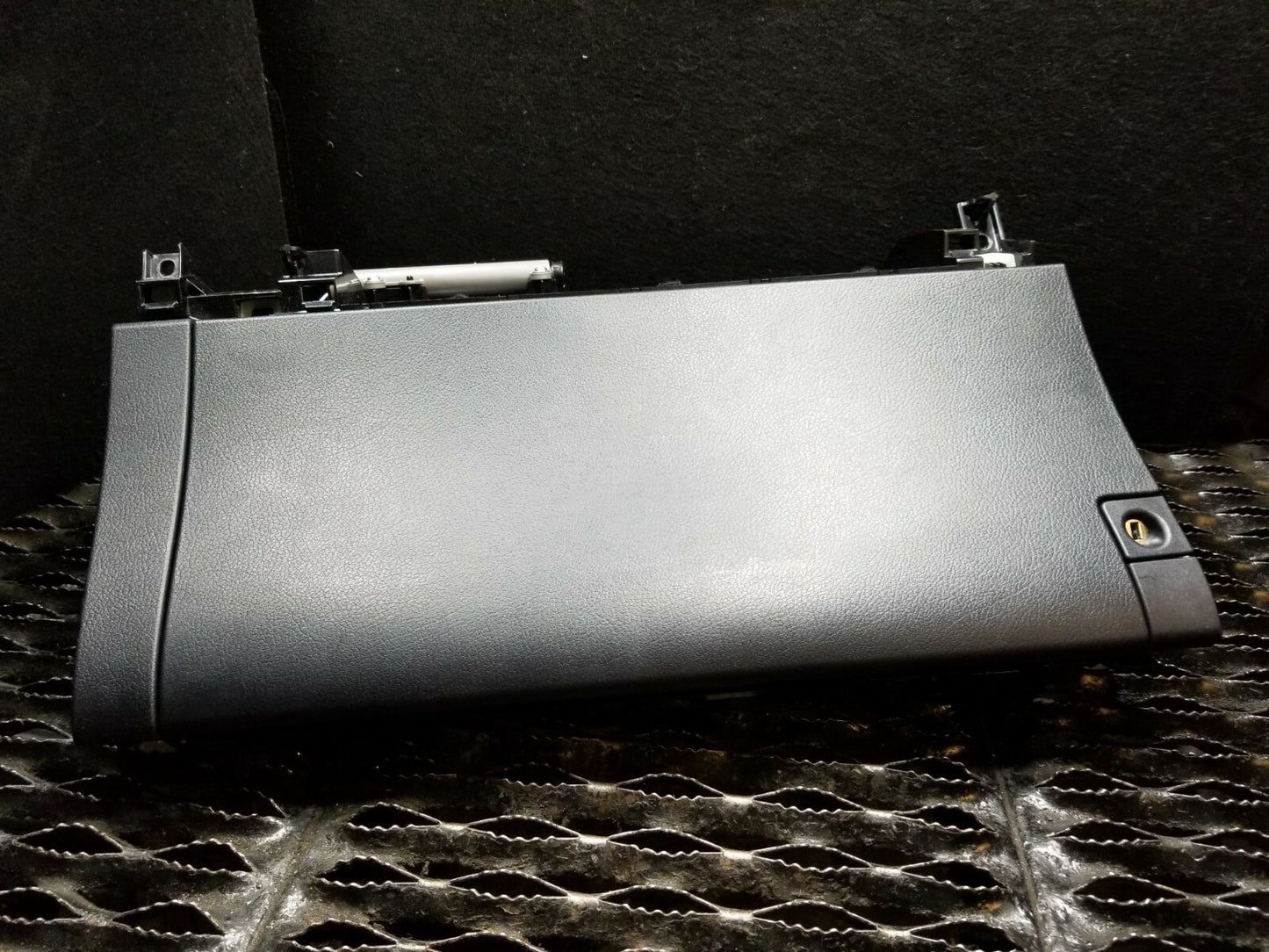 11 12 13 14 15 Lexus CT200h Glove Box 55550-76011 OEM