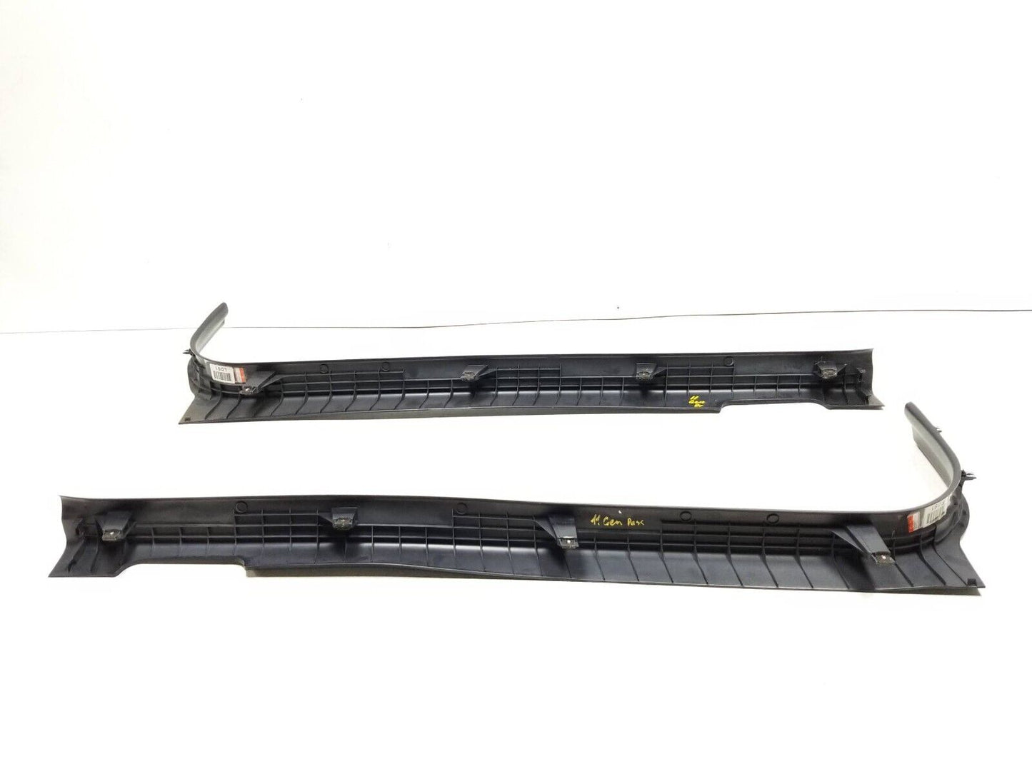 09-16 Hyundai Genesis Coupe Door Sill Scuff Plate Left & Right OEM
