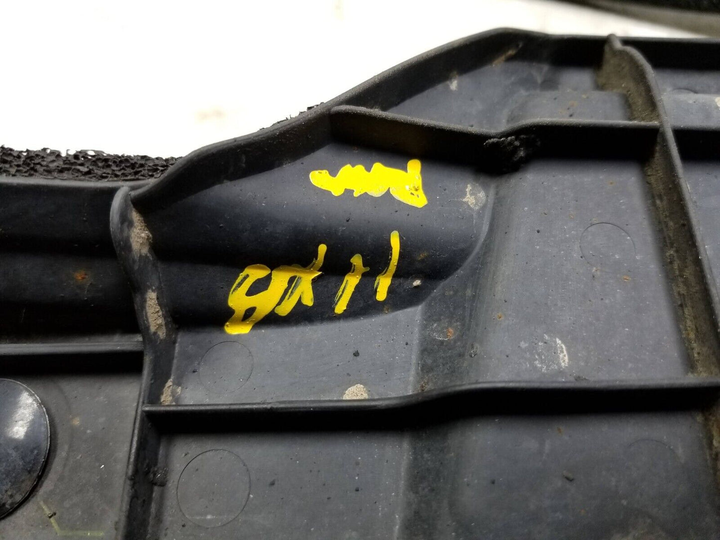 08 - 15 Scion Xb Front Fender Protector Left & Right Pair OEM