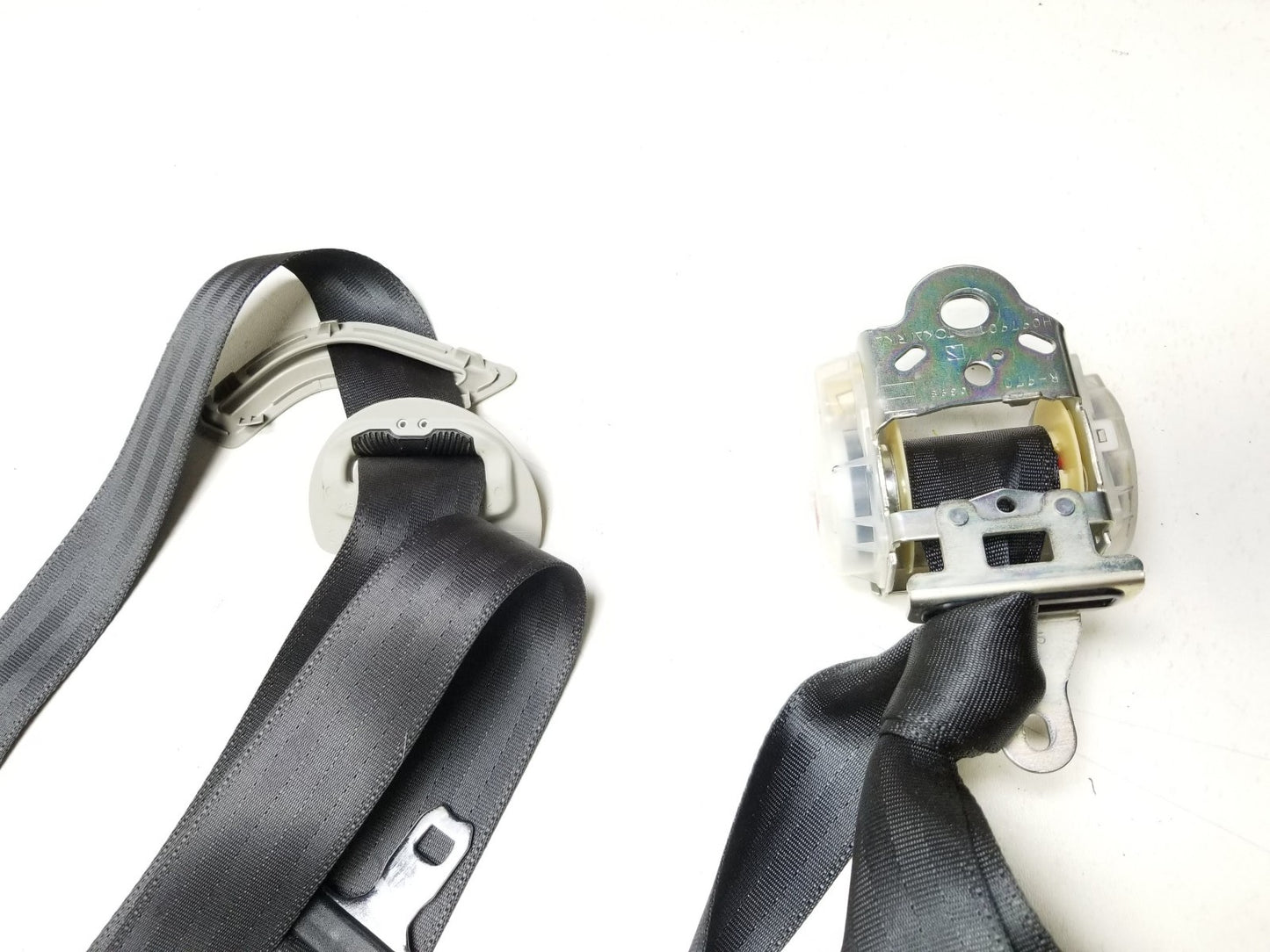11-17 Lexus CT200h Rear Seat Belt Retractor Left & Right Pair Oem✅