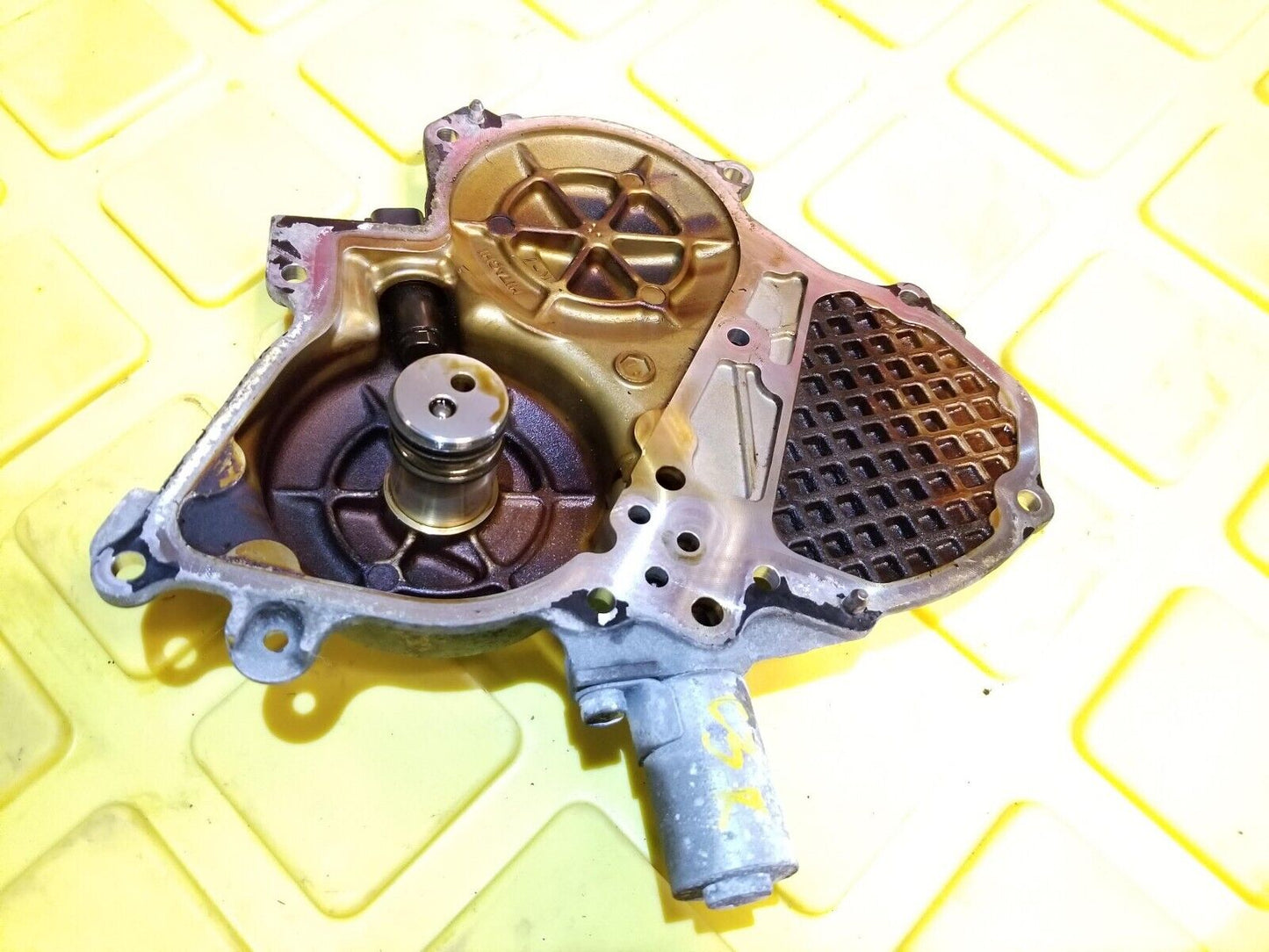 09-13 Infiniti G37 X Timing Cover Solinoid Valve Right Pass Side  Vq37vhr OEM ā