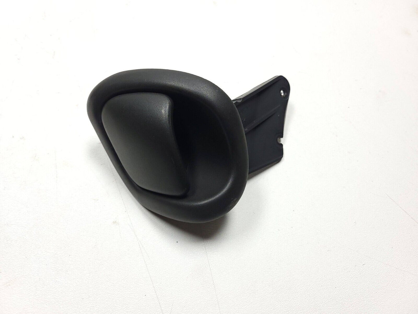 03-09 Mercedes W203 C230 Front Passenger Seat Headrest Folding Lock Knob OEM