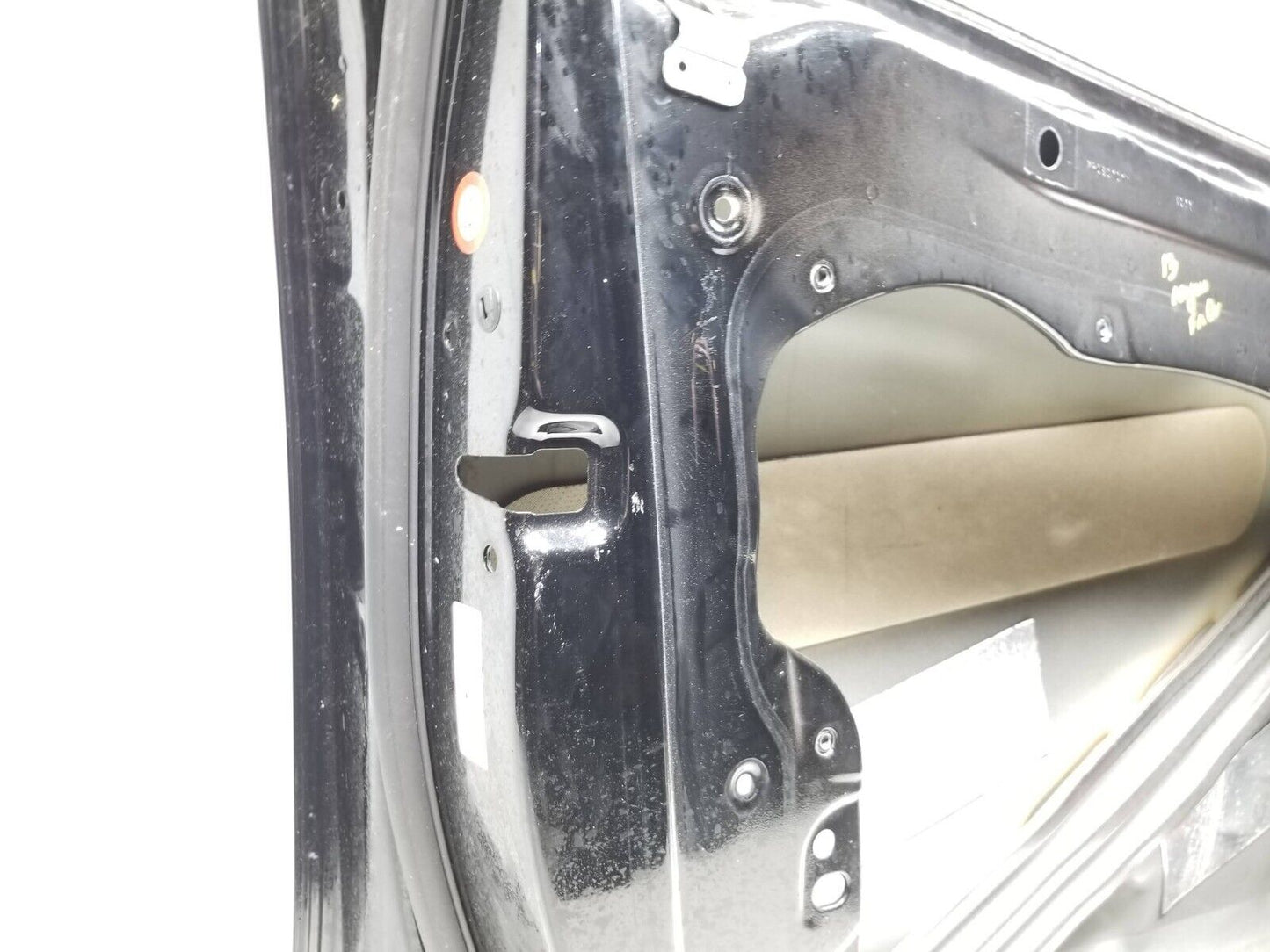 11-17 Porsche Cayenne Front Driver Door Shell (paint: A1a1 ) ✅