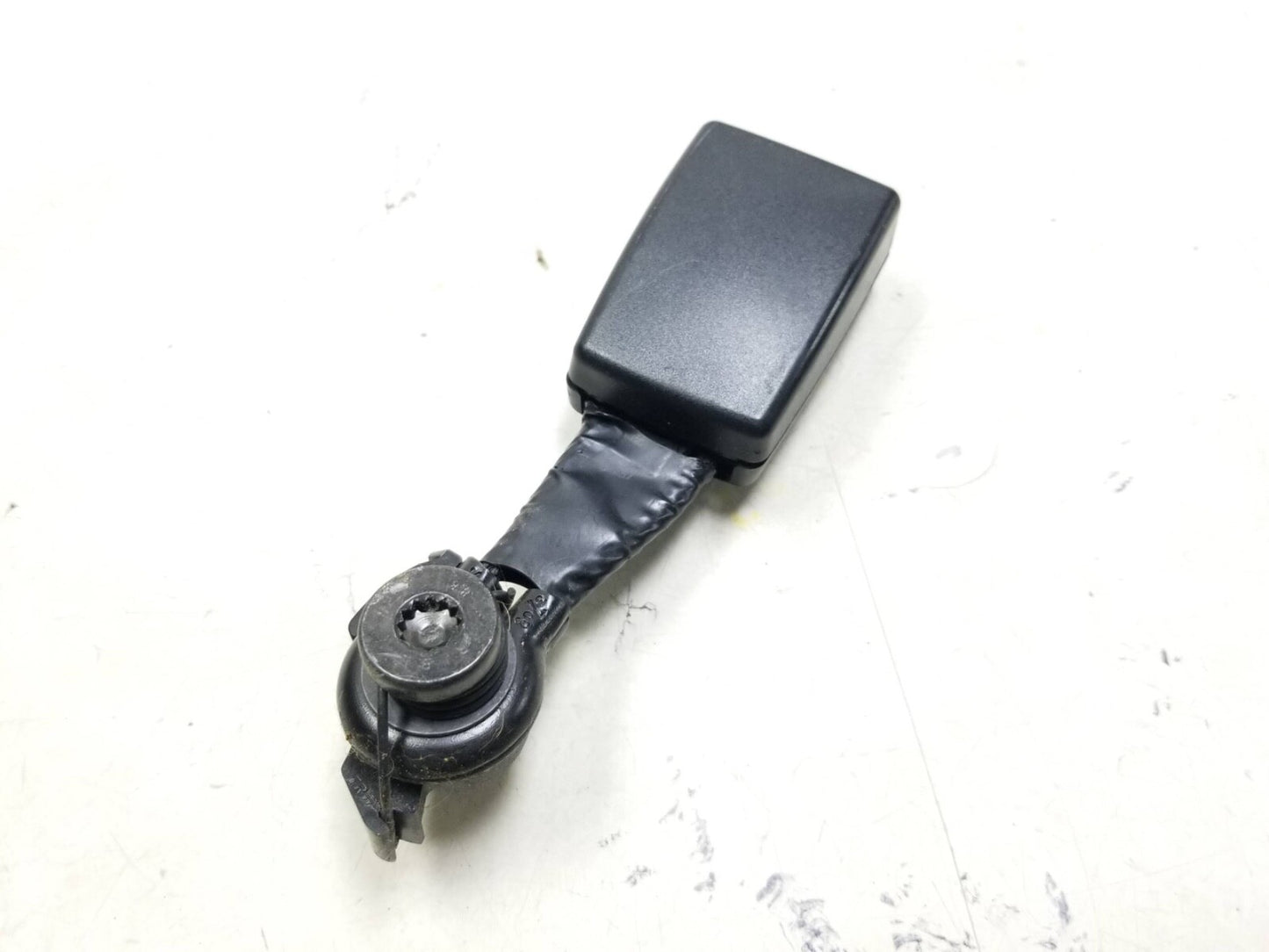 2009 - 2017 Audi Q5 Rear Seat Belt Buckle Left & Right Centre OEM