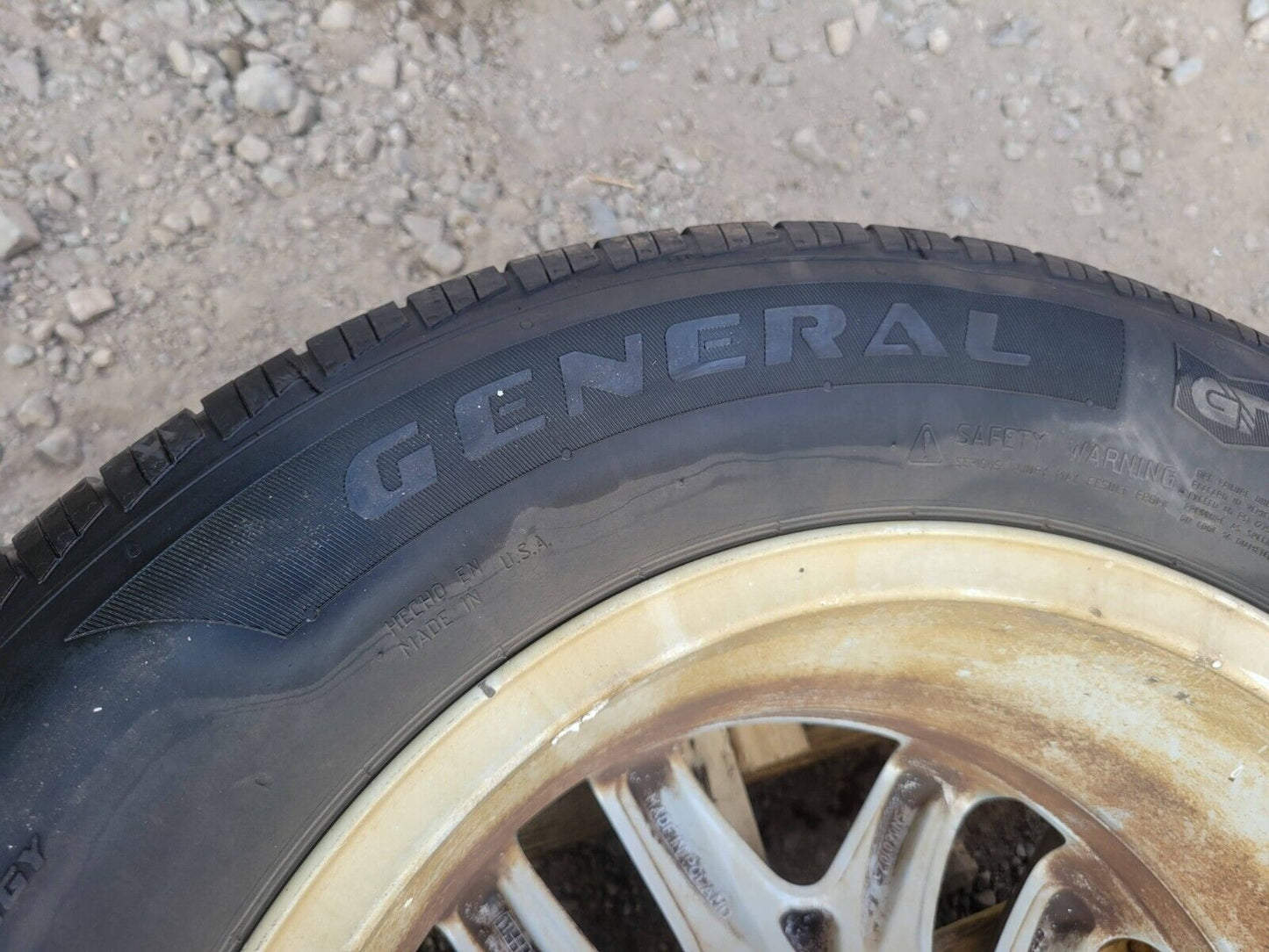 09- 18 Volkswagen Tiguan Wheel Rim W/ Tire General 215/65r16 Pair OEM