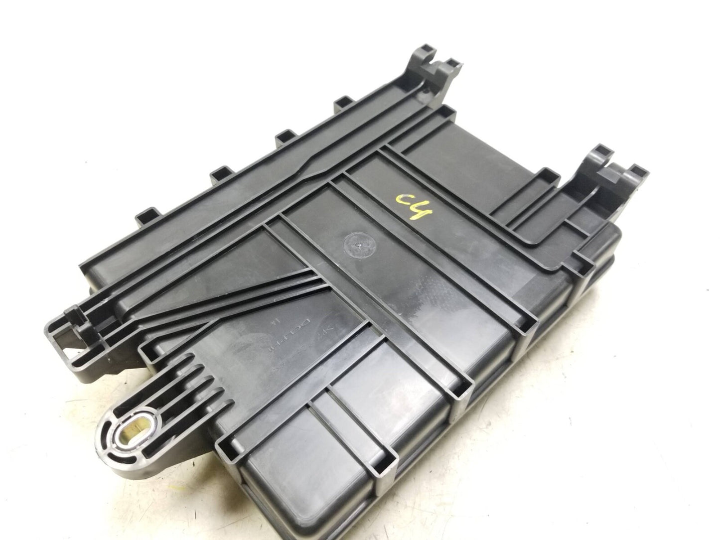 2010 - 2012 Cadillac SRX Fuse Box OEM
