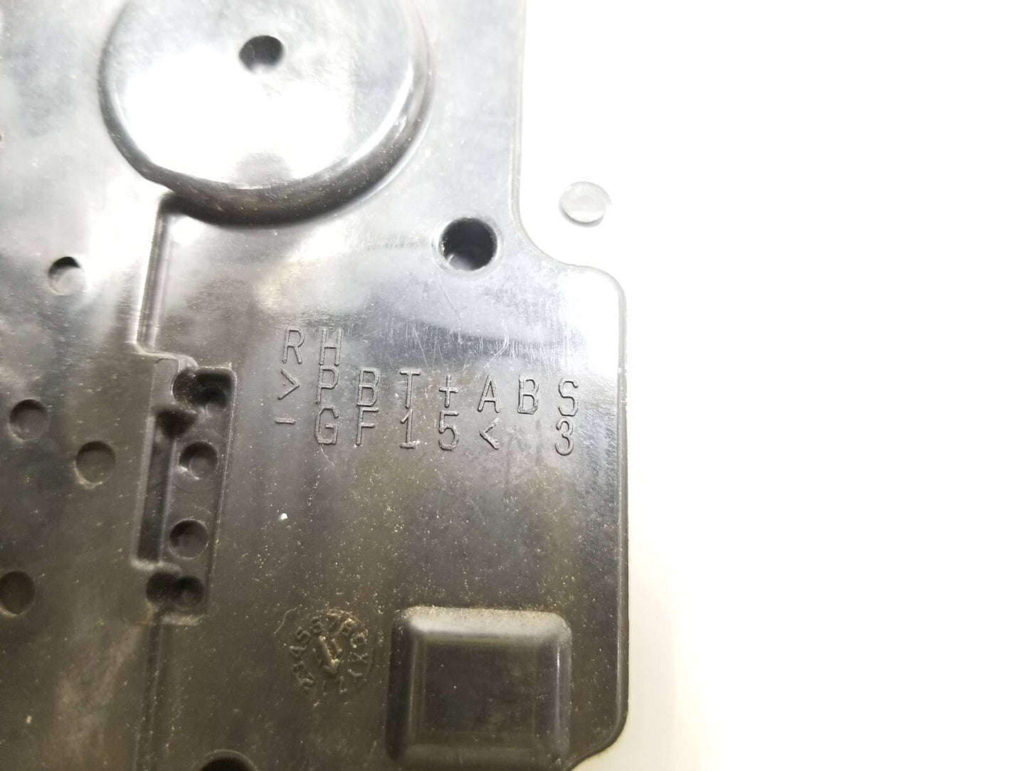 2008 - 2013 Nissan Rogue Front Door Lock Actuator Passenger Side Right OEM