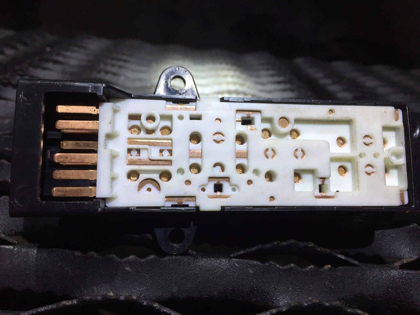 03-08 Jaguar X-type Driver Power Seat Switch Left Front  Adjust W/o Memory OEM