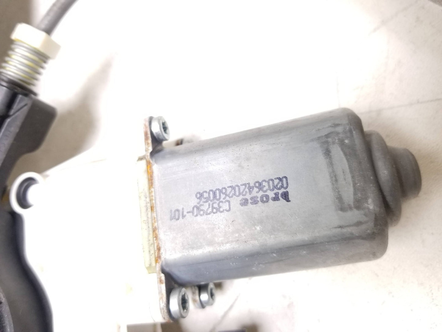 2017 Jaguar Xe Front Driver Door Window Regulator OEM T4n6258