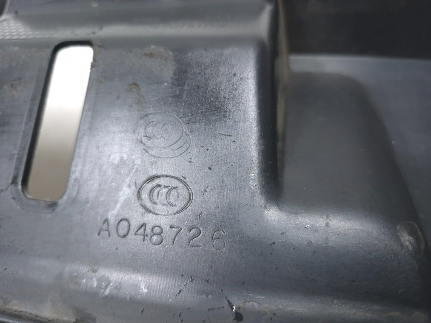 2010 Dodge Caliber Sxt Trunk Boot Lip Cover Trim Oyd75trm OEM