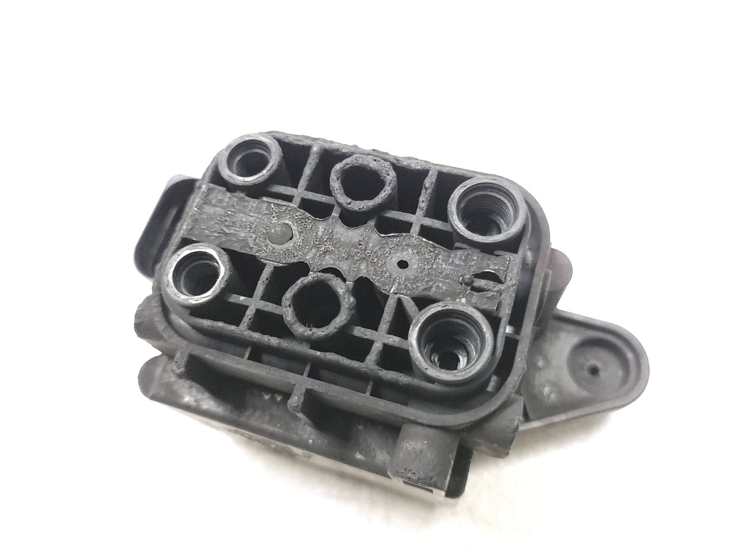 2010 - 2019 Jaguar XJ Air Suspension Control Solenoid Valve OEM