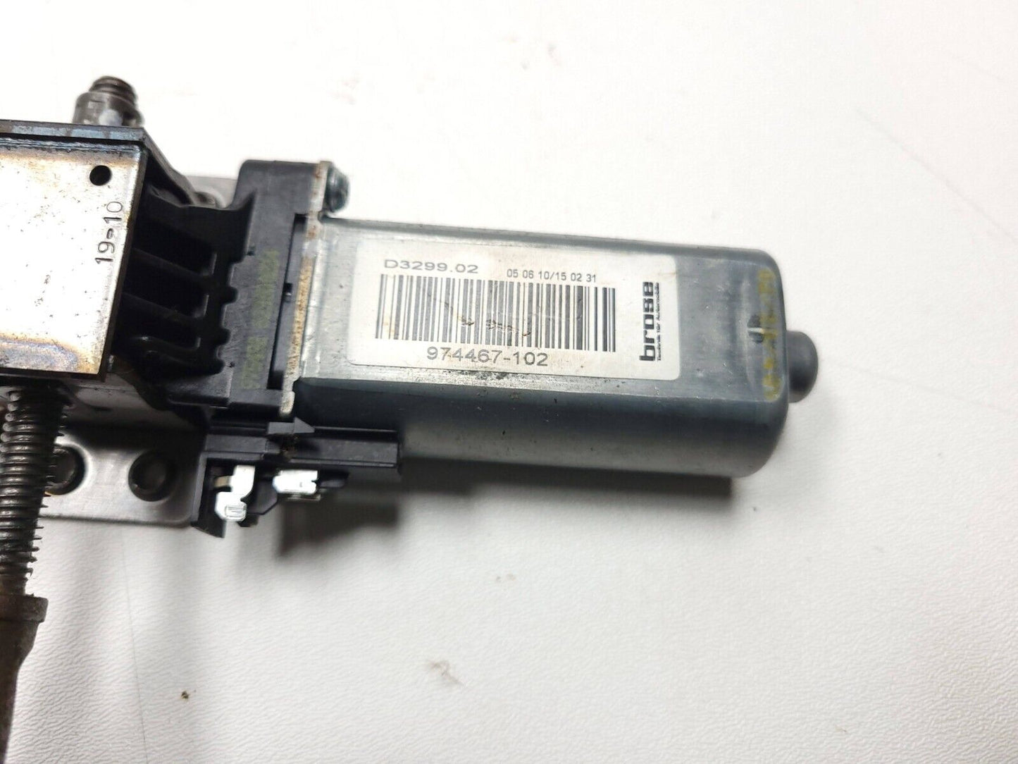 2010-1019 Jaguar XJ Front Seat Adjust Motor Passenger Right 5pcs OEM