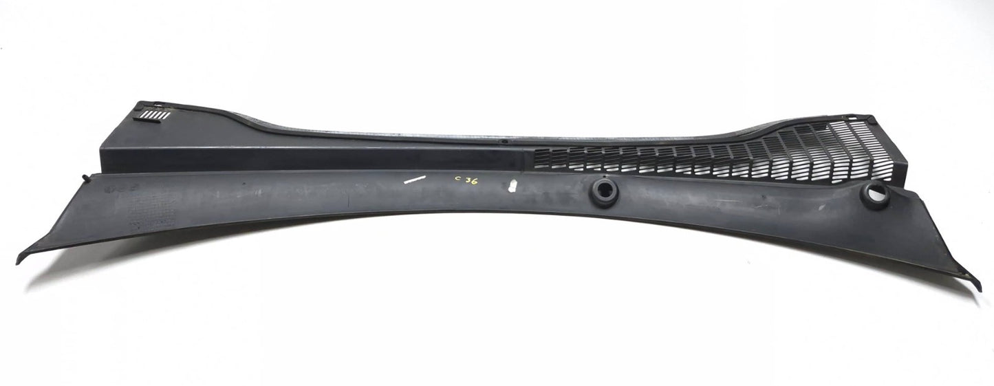 2014 Fiat 500l Front Windshield Wiper Cowl Trim OEM