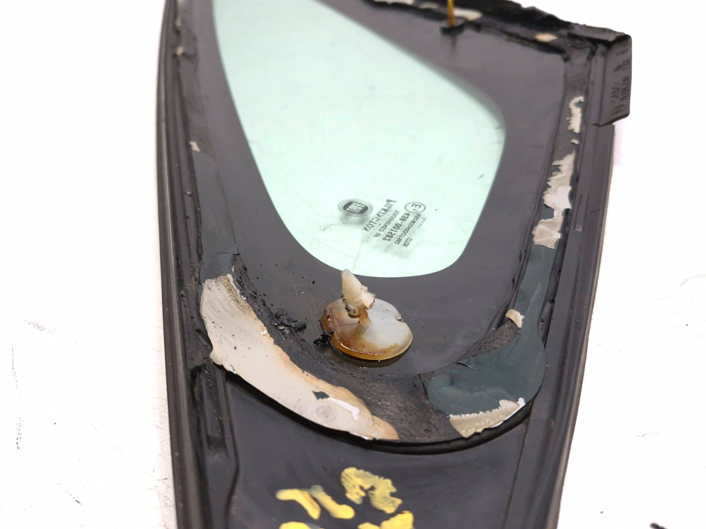 2014 Fiat 500l Door Vent Window Glass Front Passenger Side Right OEM