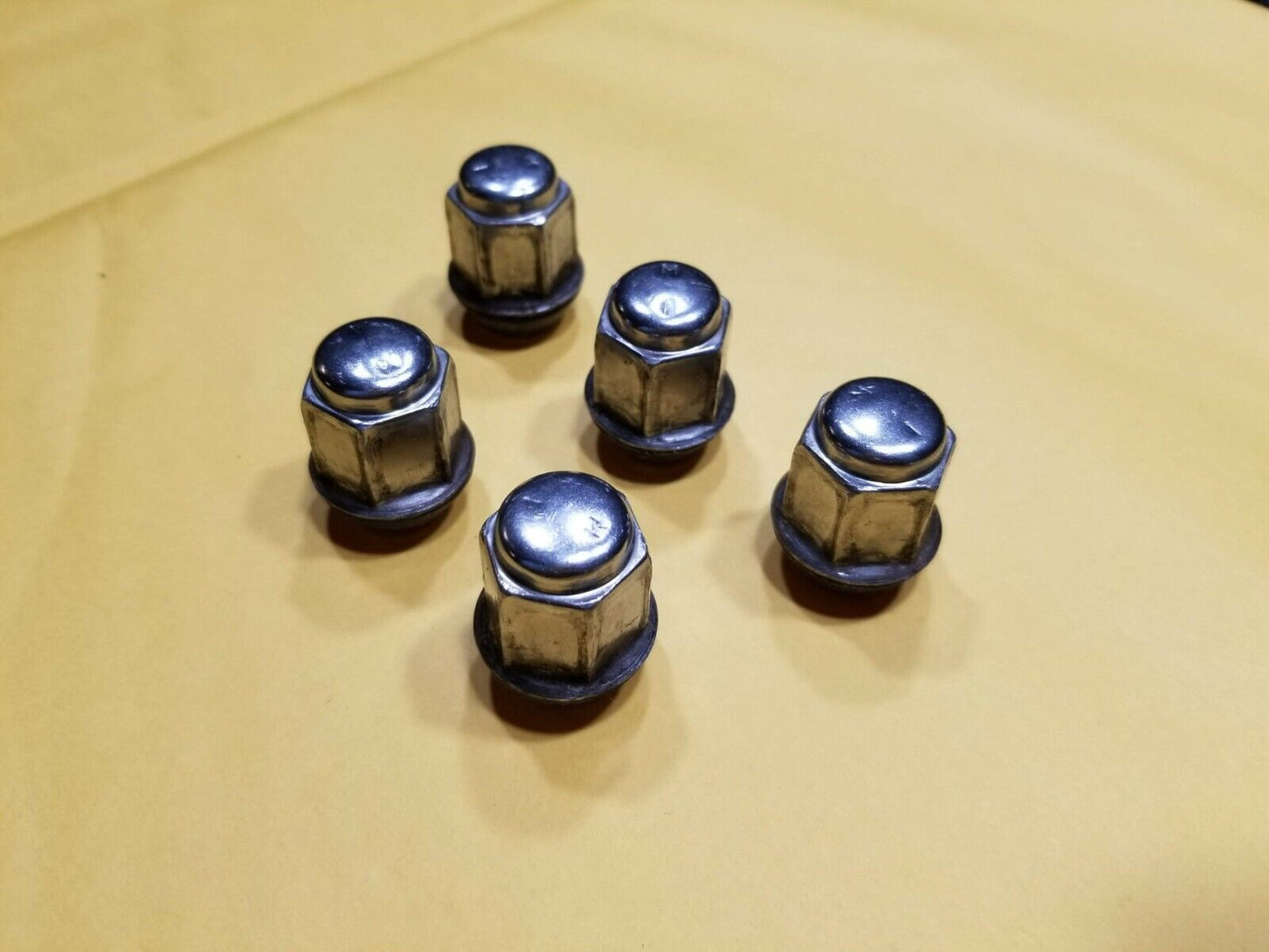 11 12 Dodge Caliber Wheel Lug Nut Bolt / Nuts Lugs Bolts 5pcs OEM