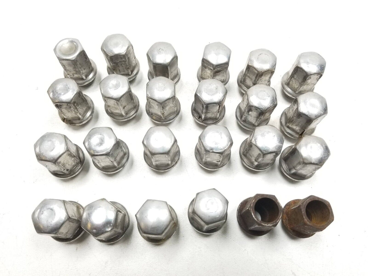 13 14 15 16 GMC Acadia Wheel Lug Nut 24pcs OEM