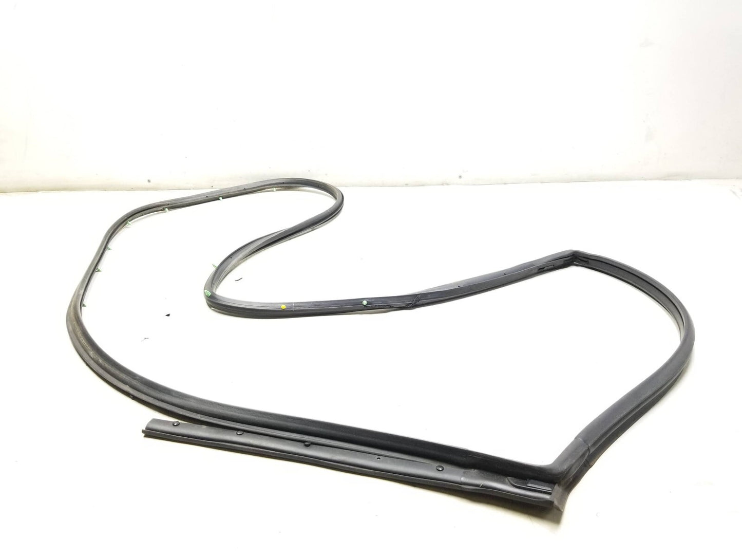 2008 - 2015 Nissan Rogue Rear Door Weatherstrip Seal Driver Side Lh 3pcs OEM