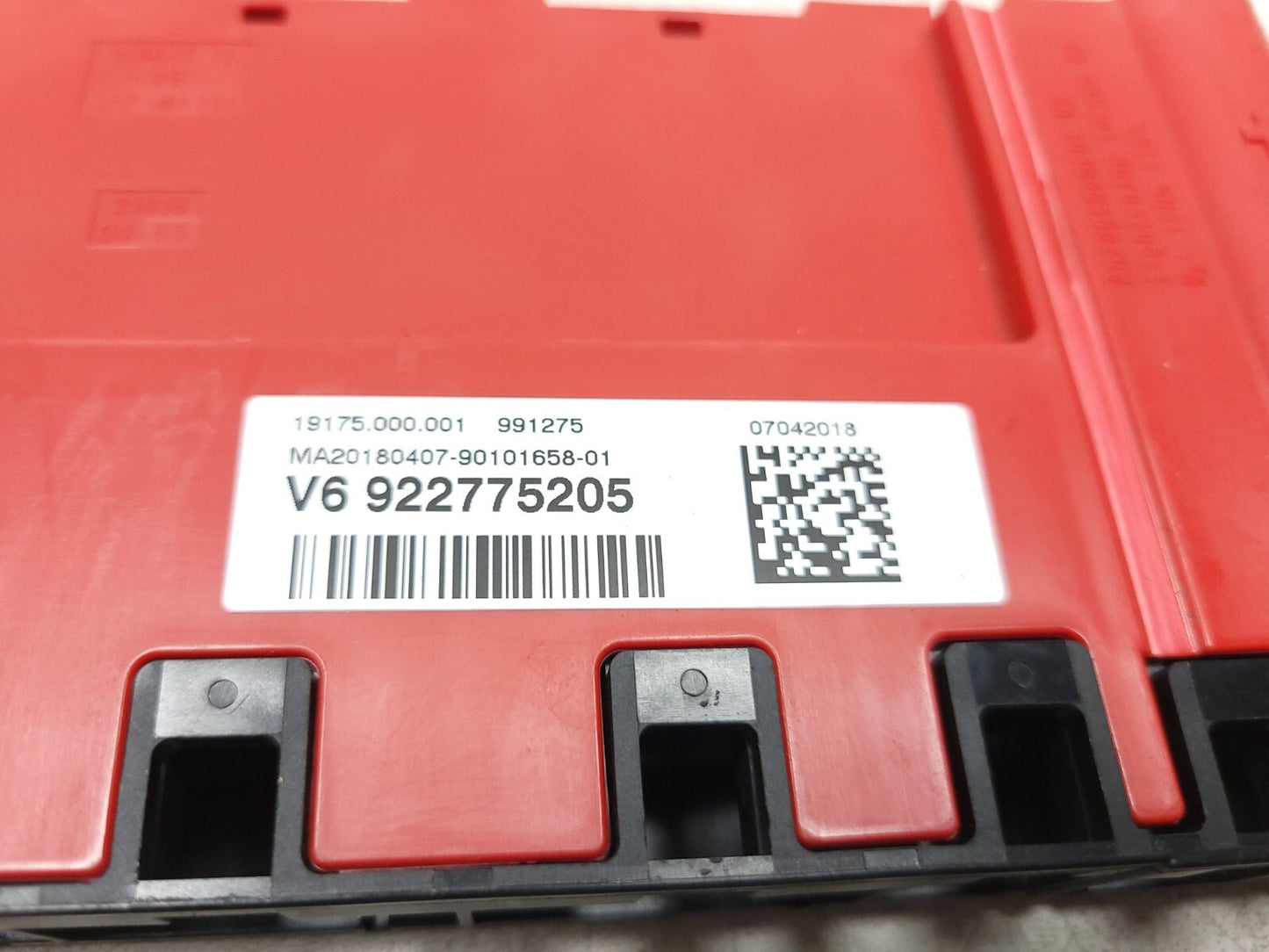 13-18 BMW 330xi F30 Power Positive Battery Distribution Fuse Box OEM β
 76k Miles
