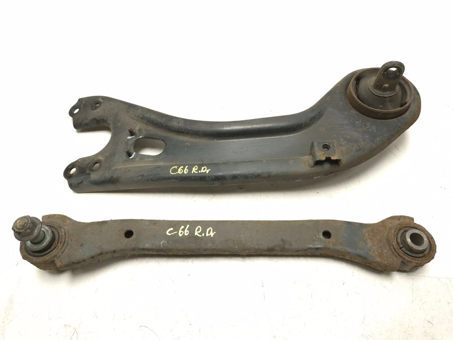 2012 Hyundai Sonata Rear Control Arm Driver Side Left 2pcs OEM