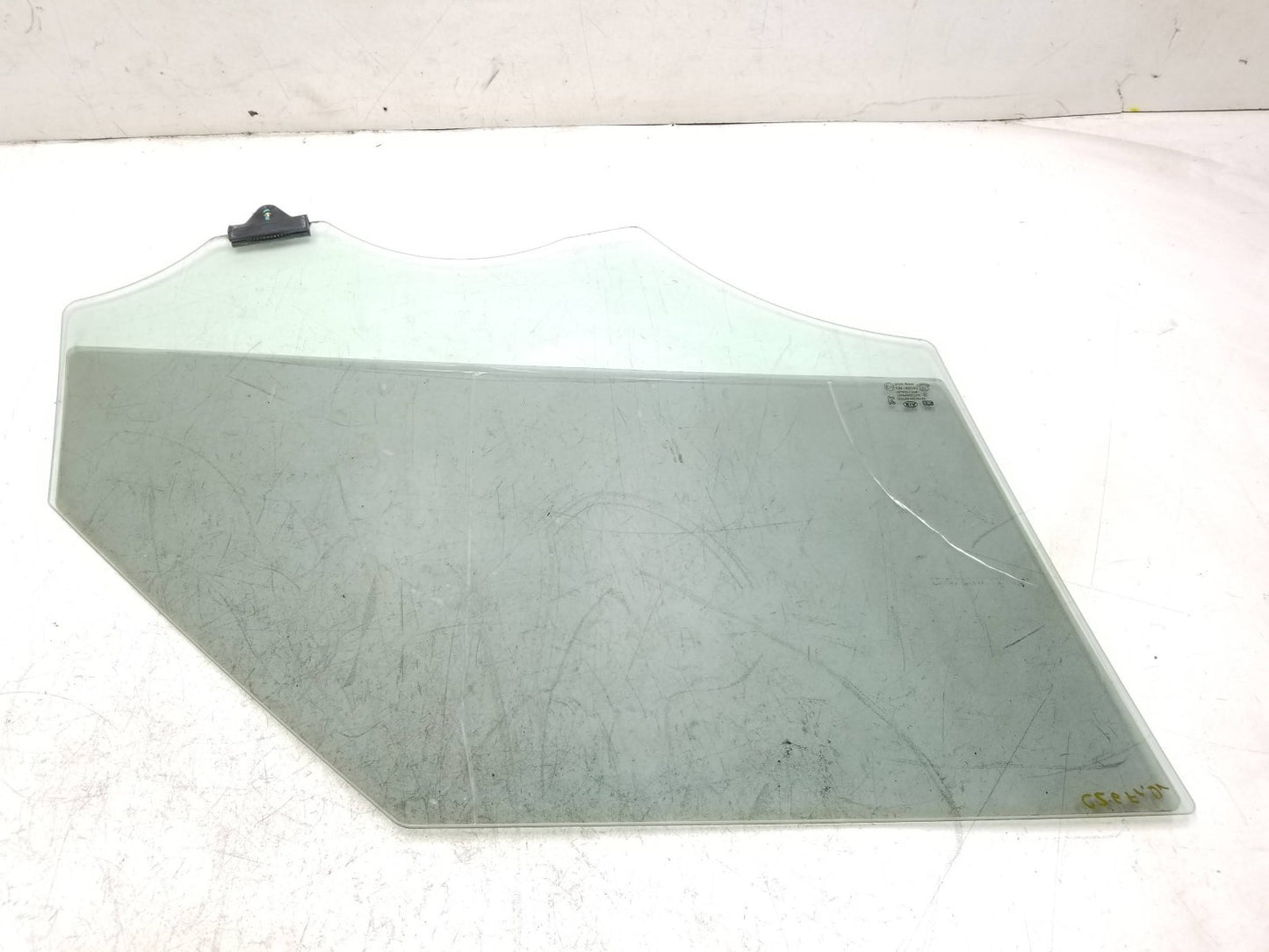 2014 - 2019 Kia Soul Door Window Glass Front Driver Side Left OEM