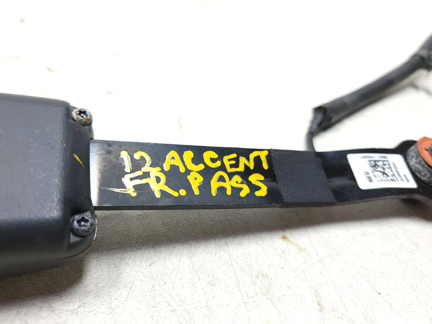 2012 - 2016 Hyundai Accent Front Passenger Seat Belt Buckle OEM