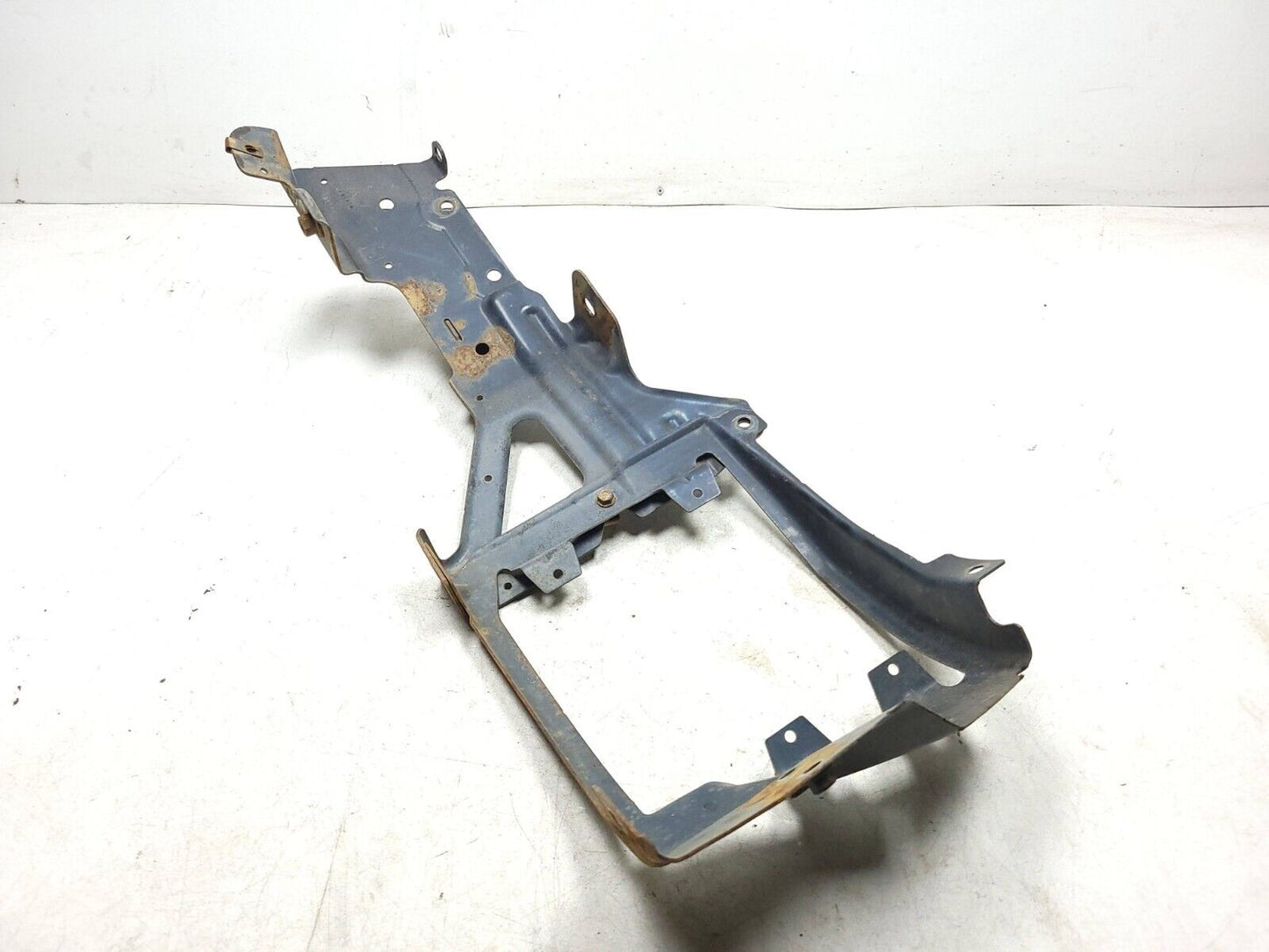 16-18 Chevrolet Silverado 1500 Front Bumper Mount Bracket Left & Right 2pcs OEM