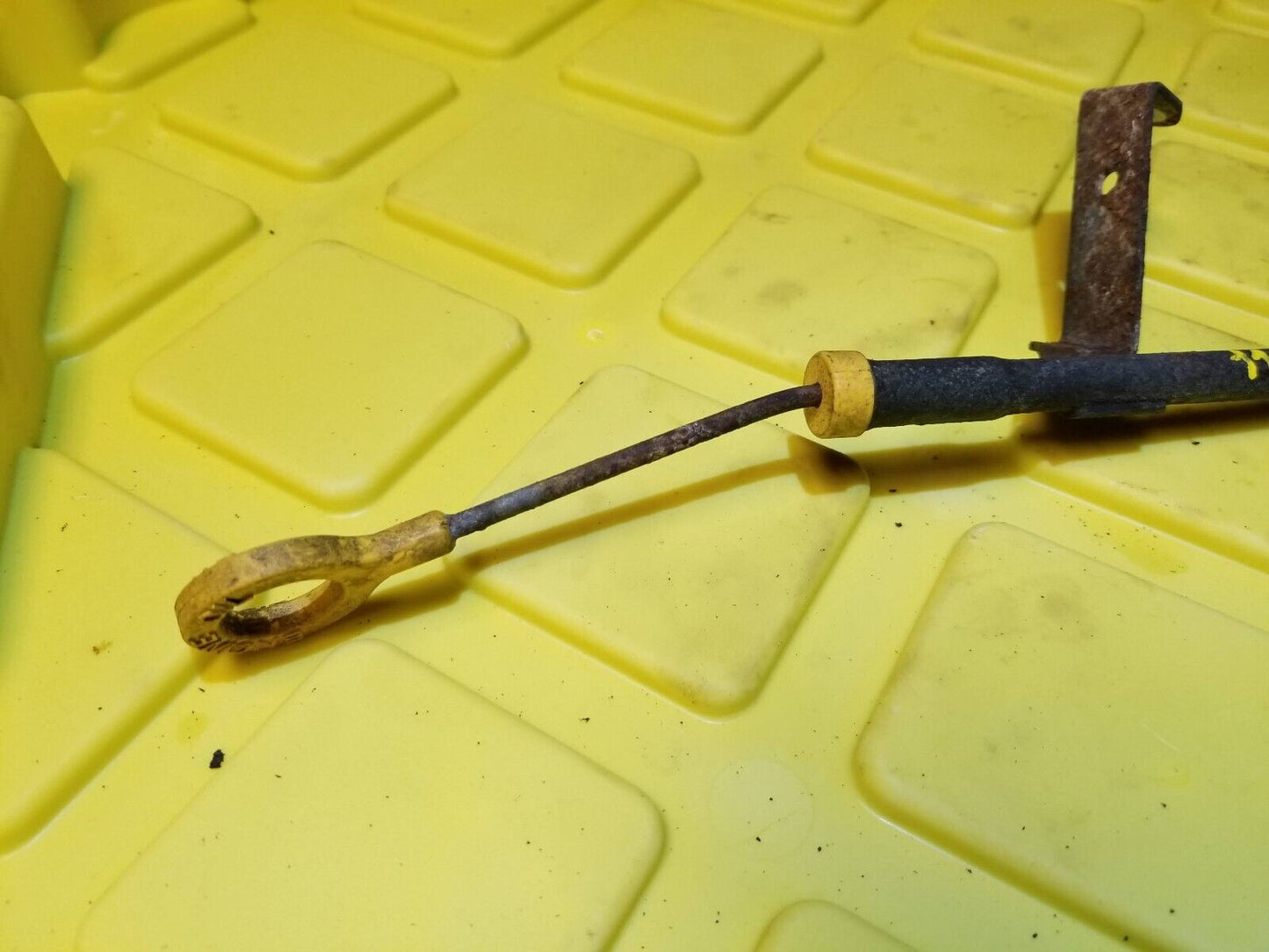 07 - 12 Nissan Sentra Engine Oil Dipstick W/ Tube 2.0l OEM