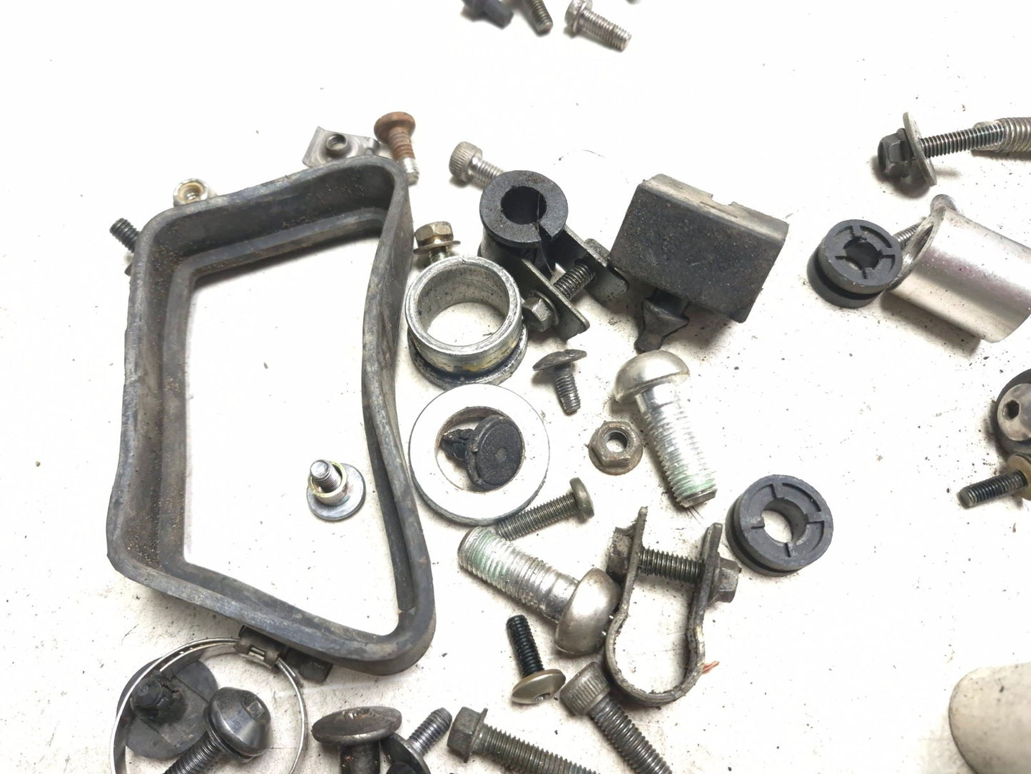 2002 Yamaha Yzf-r6 Misc Bolt OEM