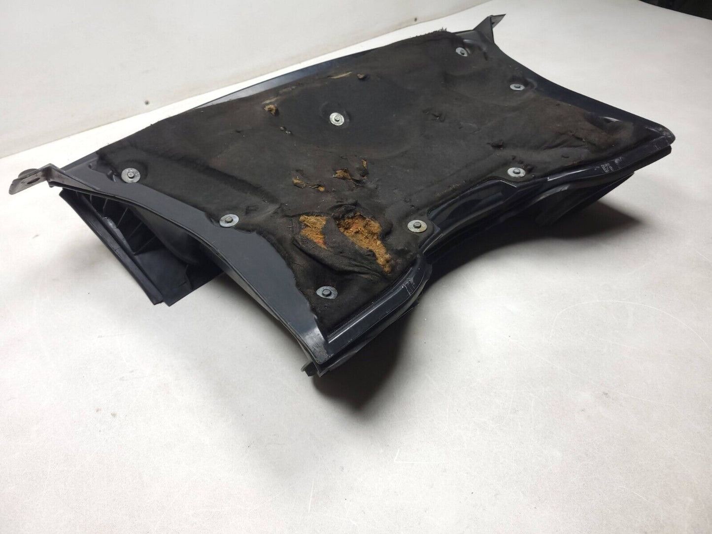 2006-2009 Range Rover Air Cleaner Intake Filter Box Housing Cover 8381035 OEM