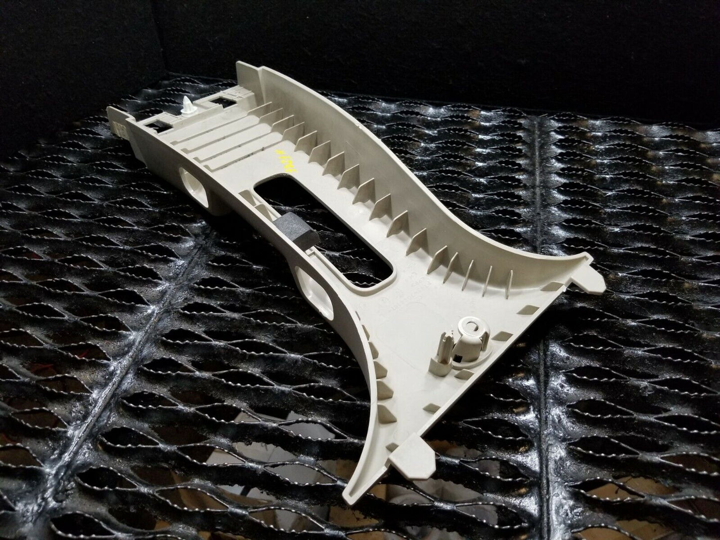 11 12 13 14 Ford Edge Left Driver Side Center Upper B Pillar Trim Cover OEM