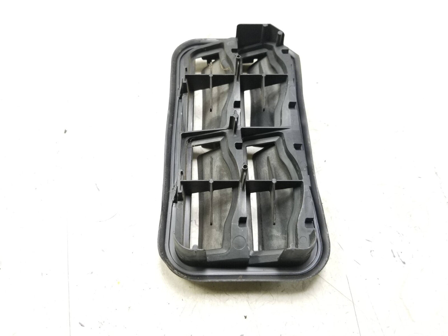 2010 - 2016 Cadillac SRX Rear Quarter Pressure Vent Flap OEM