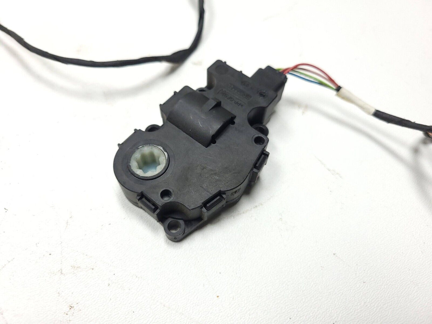 15-20 Mercedes C300 W205 AC Heater Flap Blend Actuator Motor W/ Wire OEM