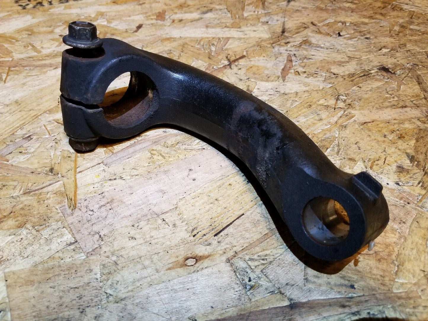 2004 - 2009 Cadillac SRX Front Lower Control Arm Link Bracket Driver Left OEM