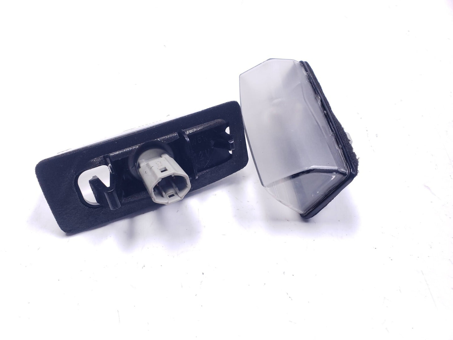2010 Toyota Prius License Plate Light Lamp 2pcs OEM
