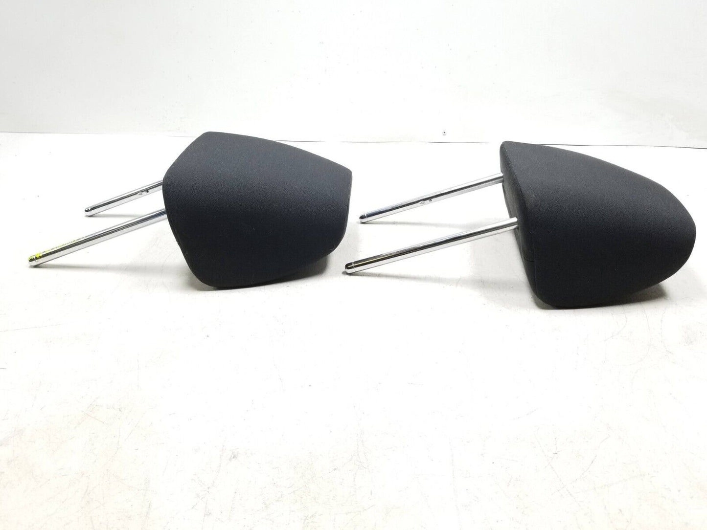2009 - 2017 Volkswagen Tiguan Front Seat Headrest Pair OEM