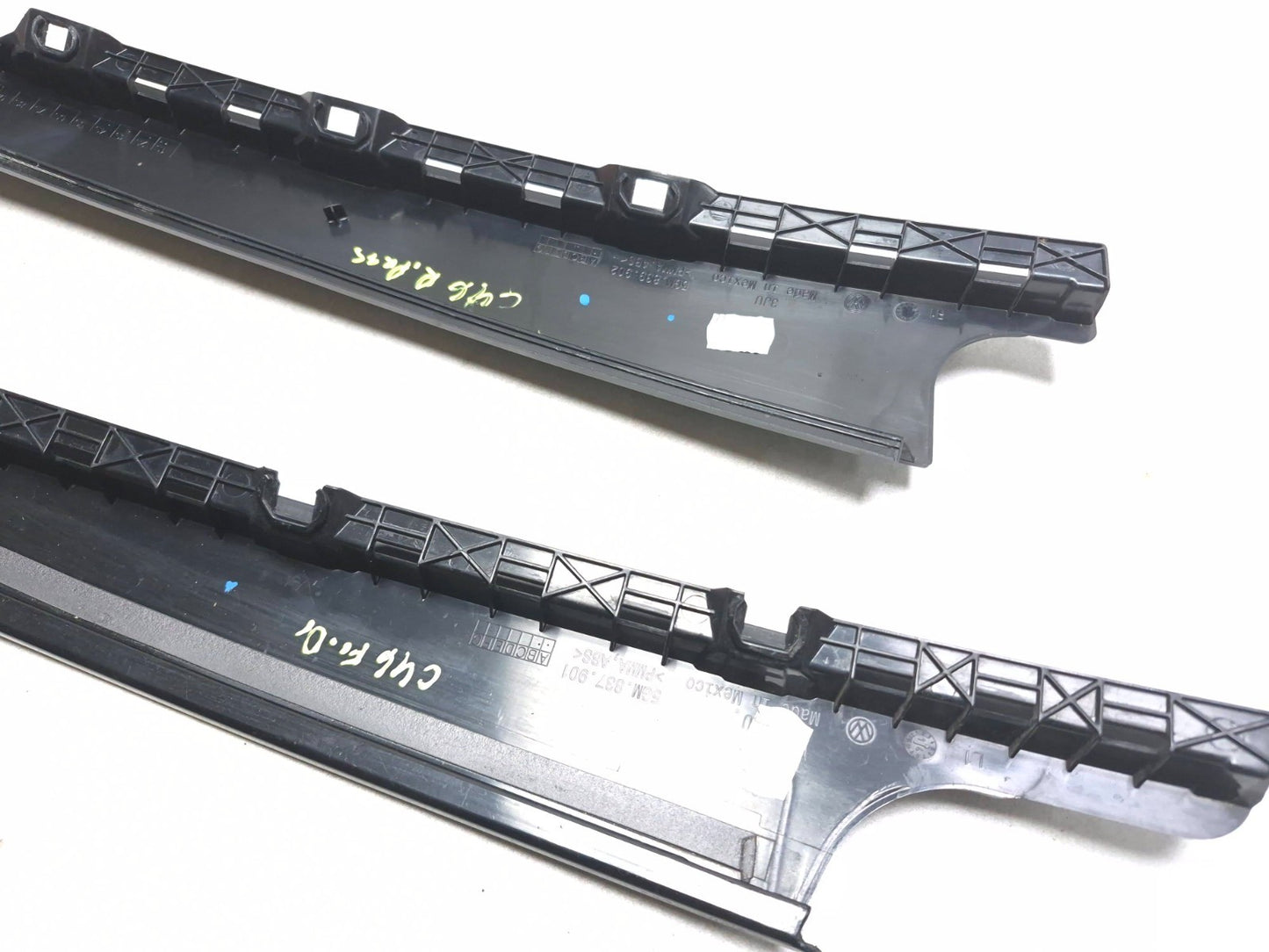 2015 Volkswagen Golf Exterior B Pillar Trim Panel Rear Right & Front Left OEM