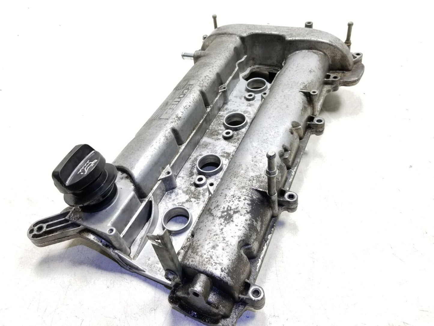 2010 - 2017 Chevrolet Equinox GMC Terrain Valve Cover 2.4l OEM