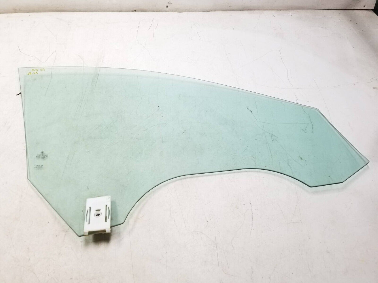 09 - 17 Volkswagen Cc Front Door Window Glass Driver Side Left OEM