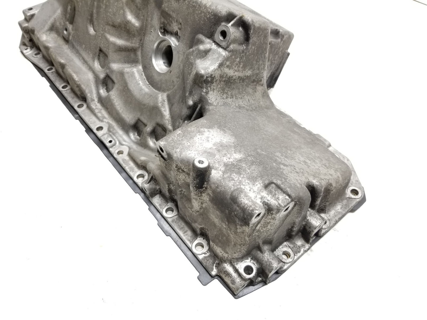 2011 - 2014 BMW X5 E70 Oil Pan OEM ๐๐
ท