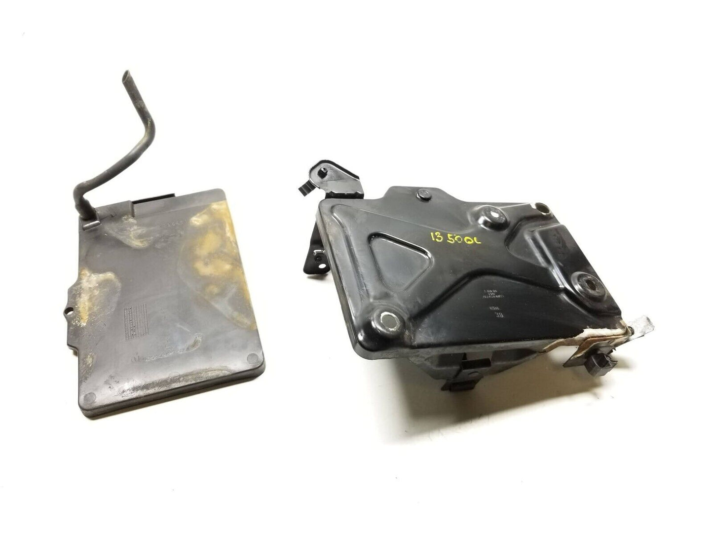 14-17 Fiat 500l Battery Tray Holder OEM