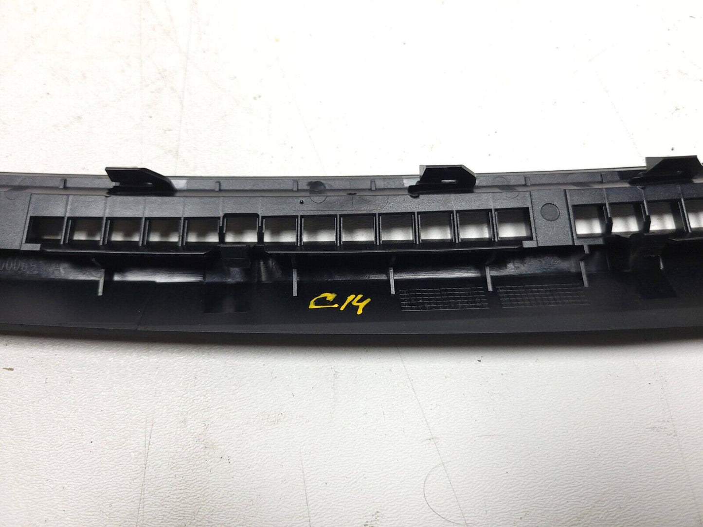 15-20 Mercedes C300 W205 Dash Upper Defroster Air Vent OEM