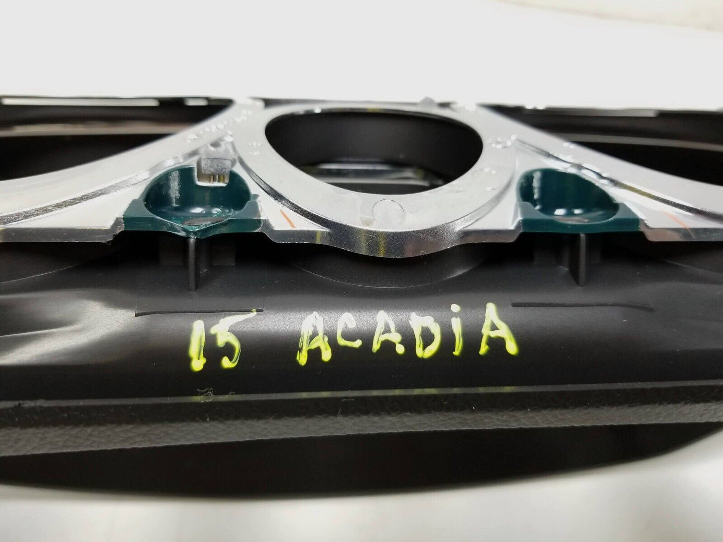 13 14 15 16 GMC Acadia Speedometer Dash Cluster Bezel 22851109 OEM