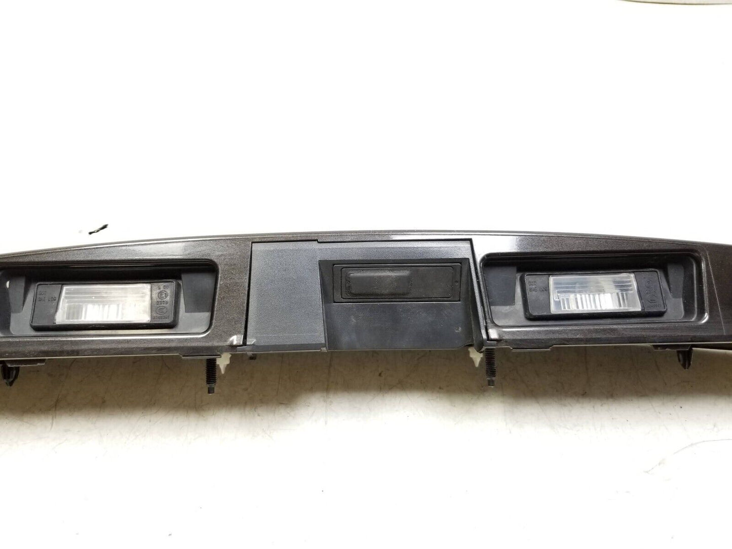 2011 2012 Nissan Juke Rear Liftgate Tailgate License Light Molding W/ Emblem OEM