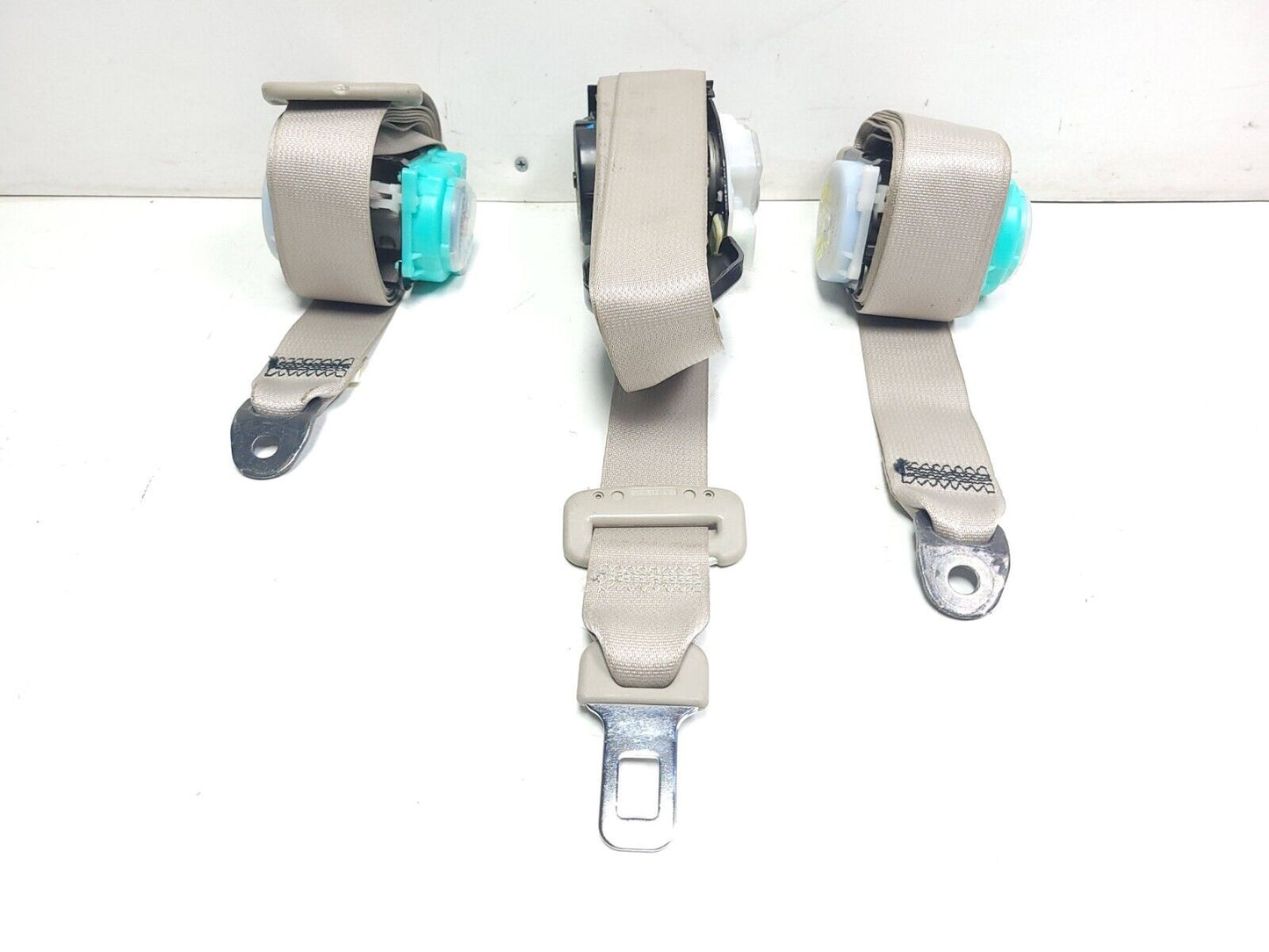 2007 - 2009 Mazda Cx-7 Seat Belt Rear 2nd Row 3pcs OEM