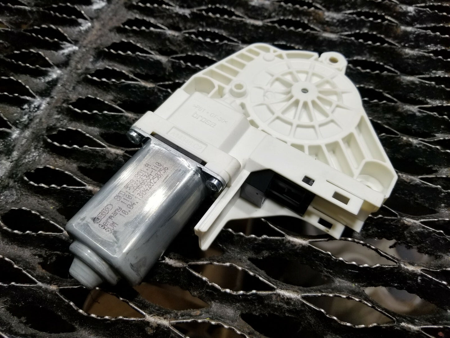 2013 2014 2015 2016 Audi A4 B8 Front Left Driver Side Door Window Motor OEM
