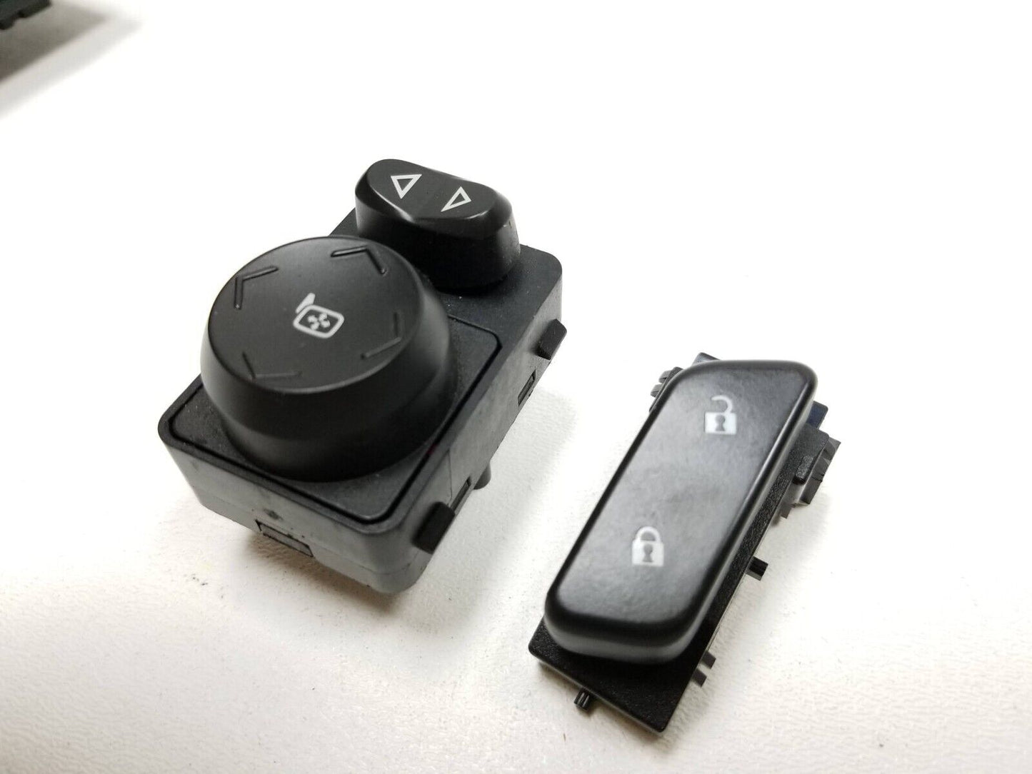 13 14 15 16 GMC Acadia Power Window Master Switch Mirror & Lock Control OEM