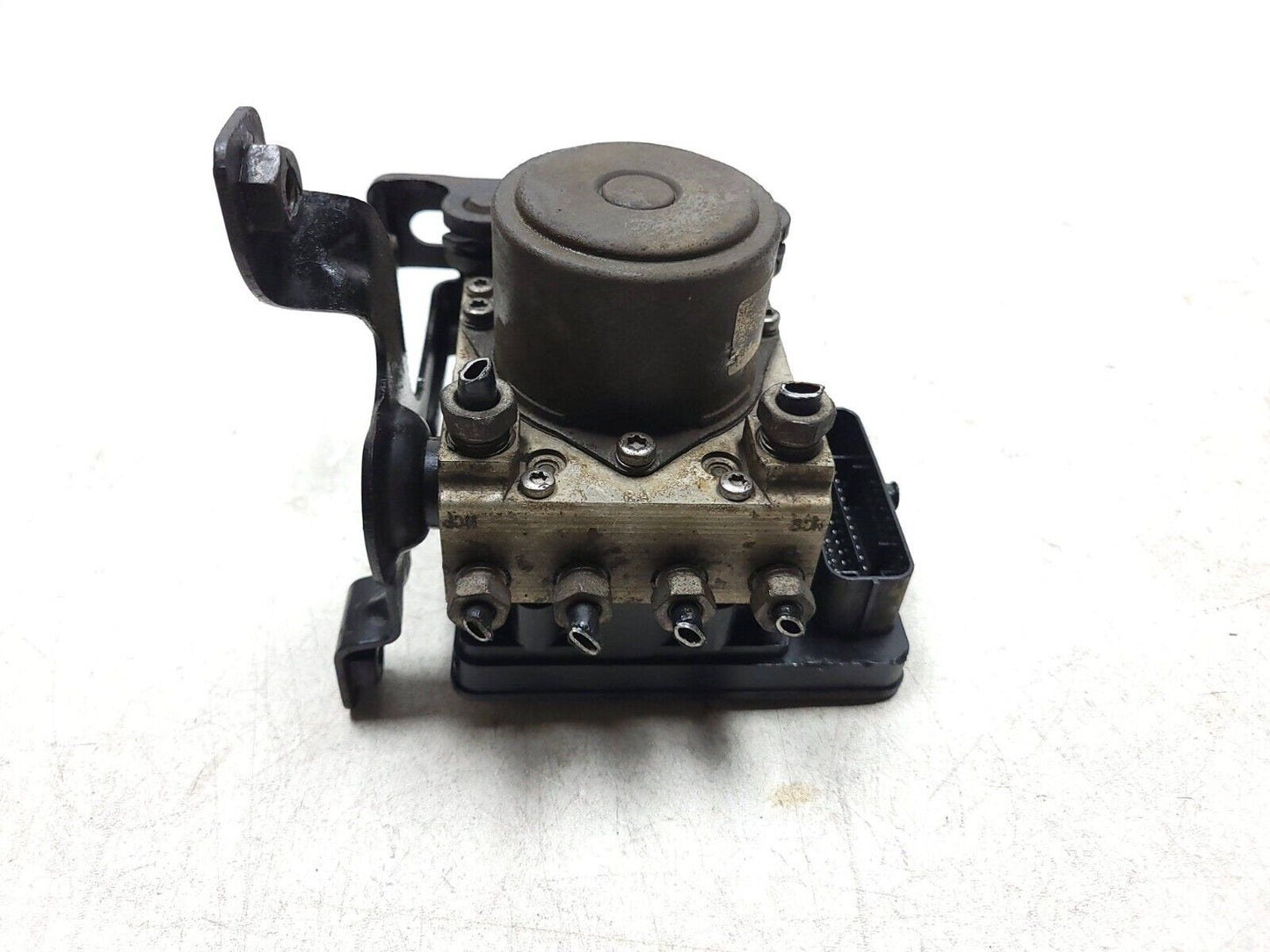 17-19 Chevrolet Silverado 1500 ABS Anti Lock Brake Pump OEM