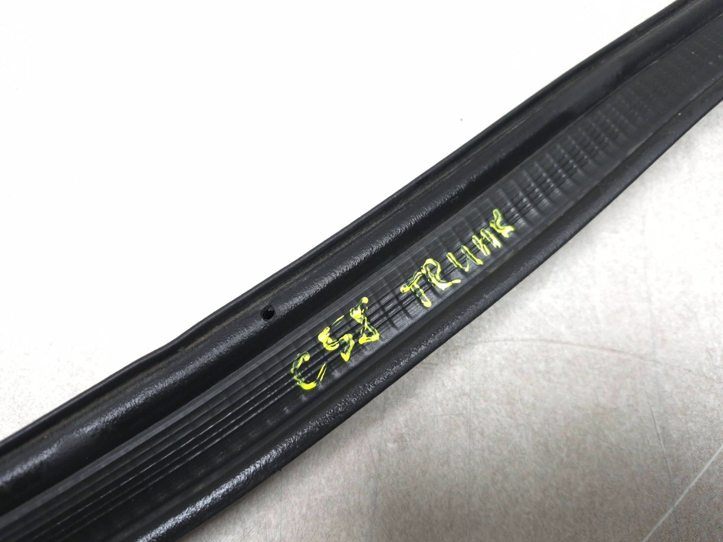 2018 Chrysler 300 Trunk Lid Weatherstrip Seal OEM