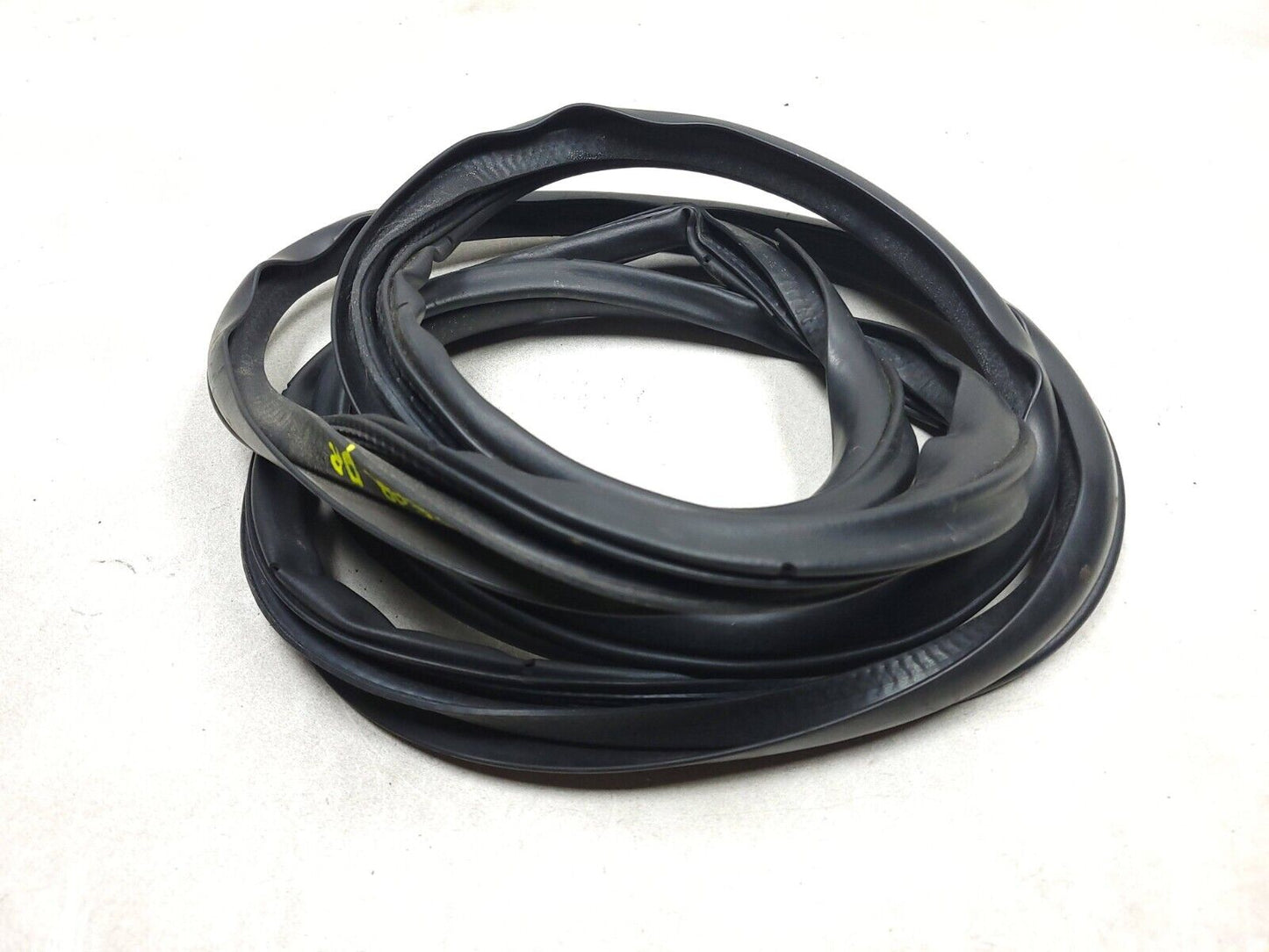 07-09 Mitsubishi Outlander Door Weatherstrip Seal Rear Driver Side Left 2pcs OEM